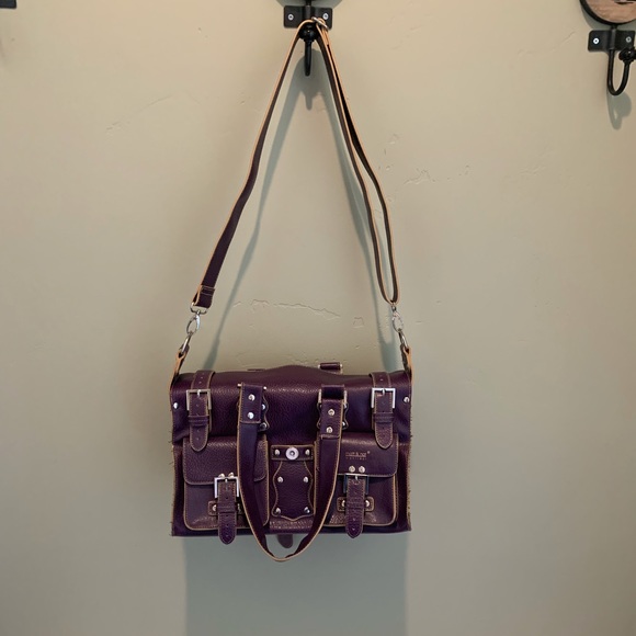 Vintage Matt and Nat Handbag - Picture 3 of 7